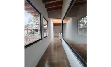 Casa en venta dentro de residencial en Avándaro Valle de Bravo