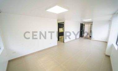 En renta departamento Urb. El Condado