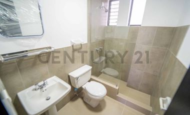 En renta departamento Urb. El Condado