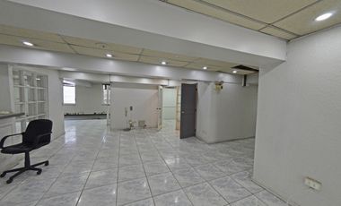 Gran oficina en centro de Santiago.