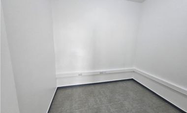 Amplia  e impecable oficina en pleno centro de Santiago