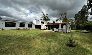 SE ARRIENDA MAGNFICA CASA EN GUAYMARAL