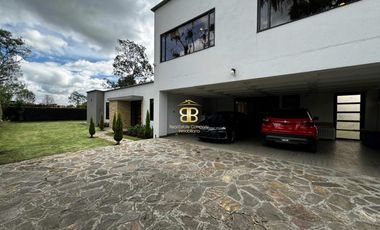 SE ARRIENDA MAGNFICA CASA EN GUAYMARAL