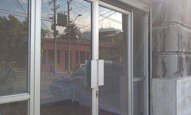 Local comercial en arriendo en RECOLETA