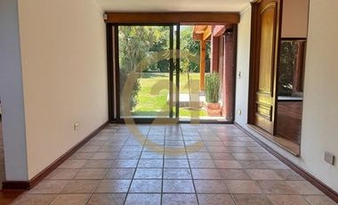 EN ARRIENDO, CASA CHILENA 6 DORMS EN LOS TRAPENSES