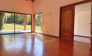 EN ARRIENDO, CASA CHILENA 6 DORMS EN LOS TRAPENSES