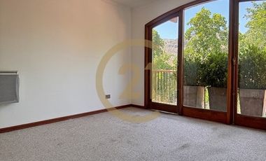 EN ARRIENDO, CASA CHILENA 6 DORMS EN LOS TRAPENSES