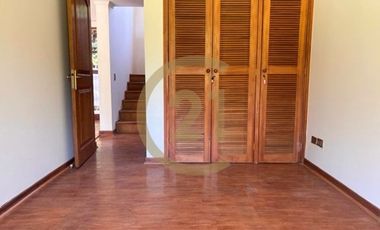 EN ARRIENDO, CASA CHILENA 6 DORMS EN LOS TRAPENSES