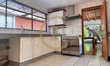 EN ARRIENDO, CASA CHILENA 6 DORMS EN LOS TRAPENSES