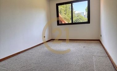 EN ARRIENDO, CASA CHILENA 6 DORMS EN LOS TRAPENSES