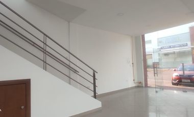 Local en venta en Mix Center, Av. León Febres Cordero  MarC