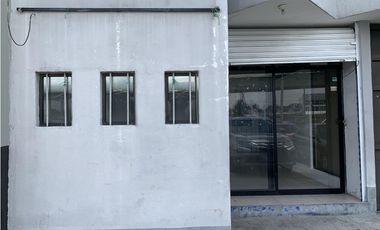 Local en  Renta en Av. Las Torres esq Heriberto Enriquez