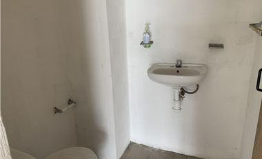 Local en  Renta en Av. Las Torres esq Heriberto Enriquez