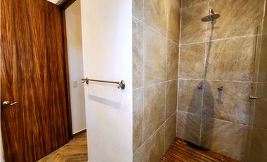 CASA EN VENTA EN  AVNDARO.