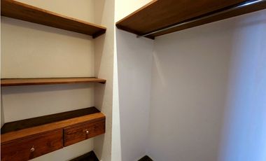 CASA EN VENTA EN  AVNDARO.