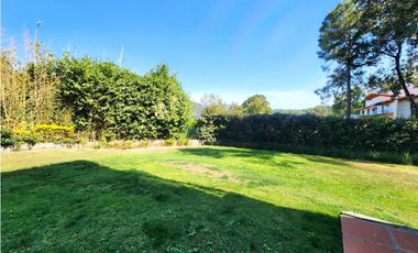 CASA EN VENTA EN  AVNDARO.