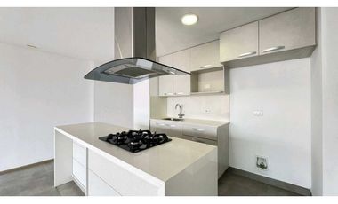 APARTAMENTO EN ARRIENDO EN AMARELLO IN- LOMA DEL ESMERALDAL