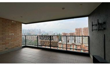 APARTAMENTO EN ARRIENDO EN AMARELLO IN- LOMA DEL ESMERALDAL