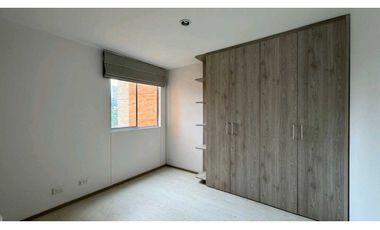 APARTAMENTO EN ARRIENDO EN AMARELLO IN- LOMA DEL ESMERALDAL