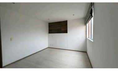 APARTAMENTO EN ARRIENDO EN AMARELLO IN- LOMA DEL ESMERALDAL