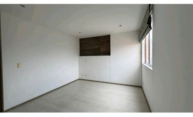 APARTAMENTO EN ARRIENDO EN AMARELLO IN- LOMA DEL ESMERALDAL