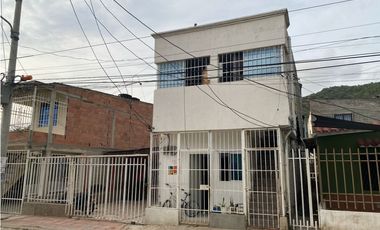 SE VENDE CASA CON APARTAMENTOS ANEXOS EN EL SECTOR GAIRA, SANTA MARTA