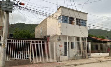 SE VENDE CASA CON APARTAMENTOS ANEXOS EN EL SECTOR GAIRA, SANTA MARTA