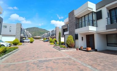 ARRIENDO CASA EN CONJUNTO CERRADO COTA $ 4,600.000