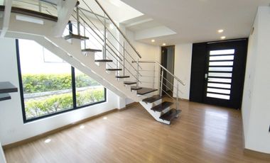 ARRIENDO CASA EN CONJUNTO CERRADO COTA $ 4,600.000