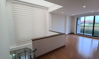 ARRIENDO CASA EN CONJUNTO CERRADO COTA $ 4,600.000