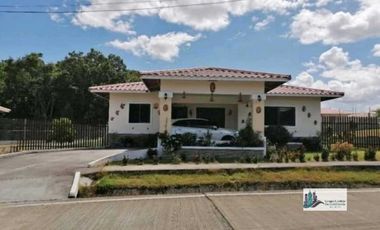 ALQUILER  CASA EN ALGARROBOS