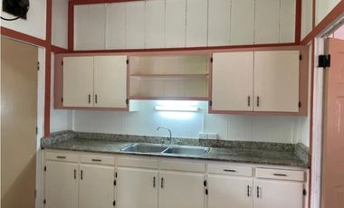 CASA DUPLEX VACIO EN BALBOA