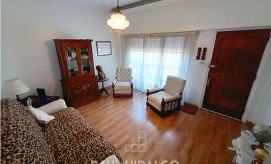 CHALET DE 4 AMBIENTES CON GRAN PARQUE Y GARAJE EN ZONA PUERTO