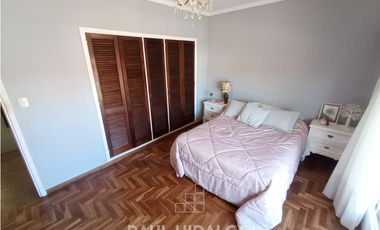 CHALET DE 4 AMBIENTES CON GRAN PARQUE Y GARAJE EN ZONA PUERTO