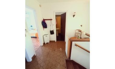 CHALET DE 4 AMBIENTES CON GRAN PARQUE Y GARAJE EN ZONA PUERTO