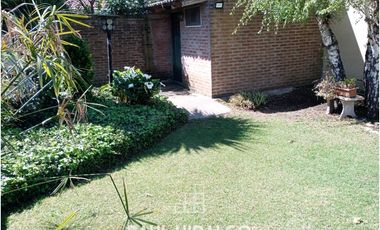 CHALET DE 4 AMBIENTES CON GRAN PARQUE Y GARAJE EN ZONA PUERTO