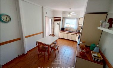 CHALET DE 4 AMBIENTES CON GRAN PARQUE Y GARAJE EN ZONA PUERTO