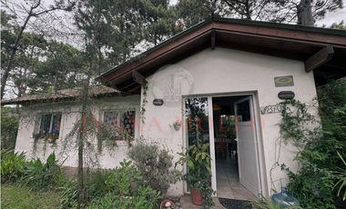 CASA EN VENTA EN PINAMAR - DEL CAZON 1870