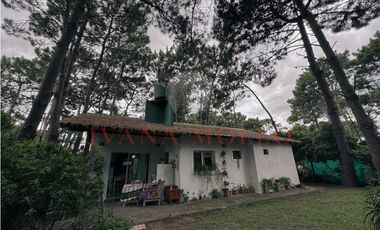 CASA EN VENTA EN PINAMAR - DEL CAZON 1870