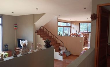 Casa en renta por la desviación de Avandaro, Valle de Bravo