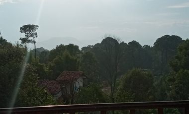 Casa en renta por la desviación de Avandaro, Valle de Bravo