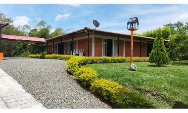 Casa campestre para la venta en el sector de la Palmilla, Pereira!