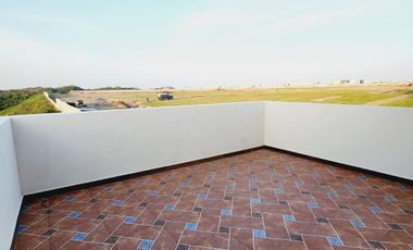 Casa en VENTA recamara planta baja, doble altura LOMAS DE LA RIOJA