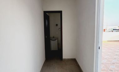 Casa en VENTA recamara planta baja, doble altura LOMAS DE LA RIOJA