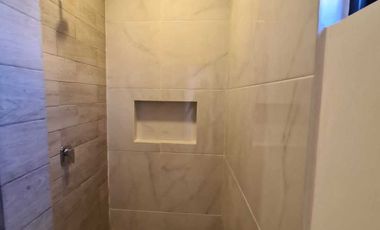 Casa en VENTA con doble altura LOMAS DE LA RIOJA