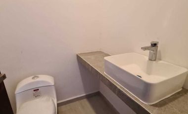 Casa en VENTA con doble altura LOMAS DE LA RIOJA
