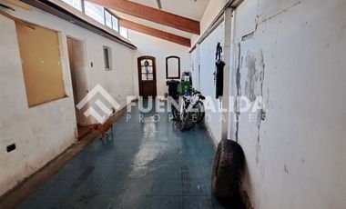 Casa en Venta en Carlos Valdovinos / Pintor Reszka