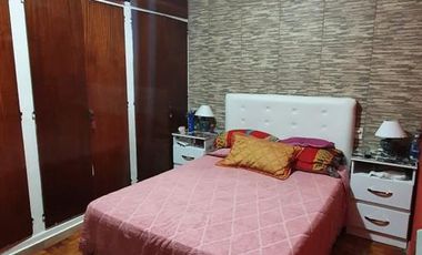 CASA TERRENO PROPIO DE 4 AMB - COCHERA - PATIO - TERRAZA - EXC. ESTADO