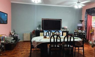 CASA TERRENO PROPIO DE 4 AMB - COCHERA - PATIO - TERRAZA - EXC. ESTADO