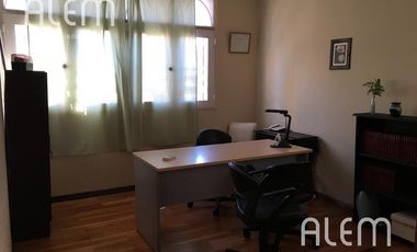 Casa en venta en Lomas | ideal uso profesional